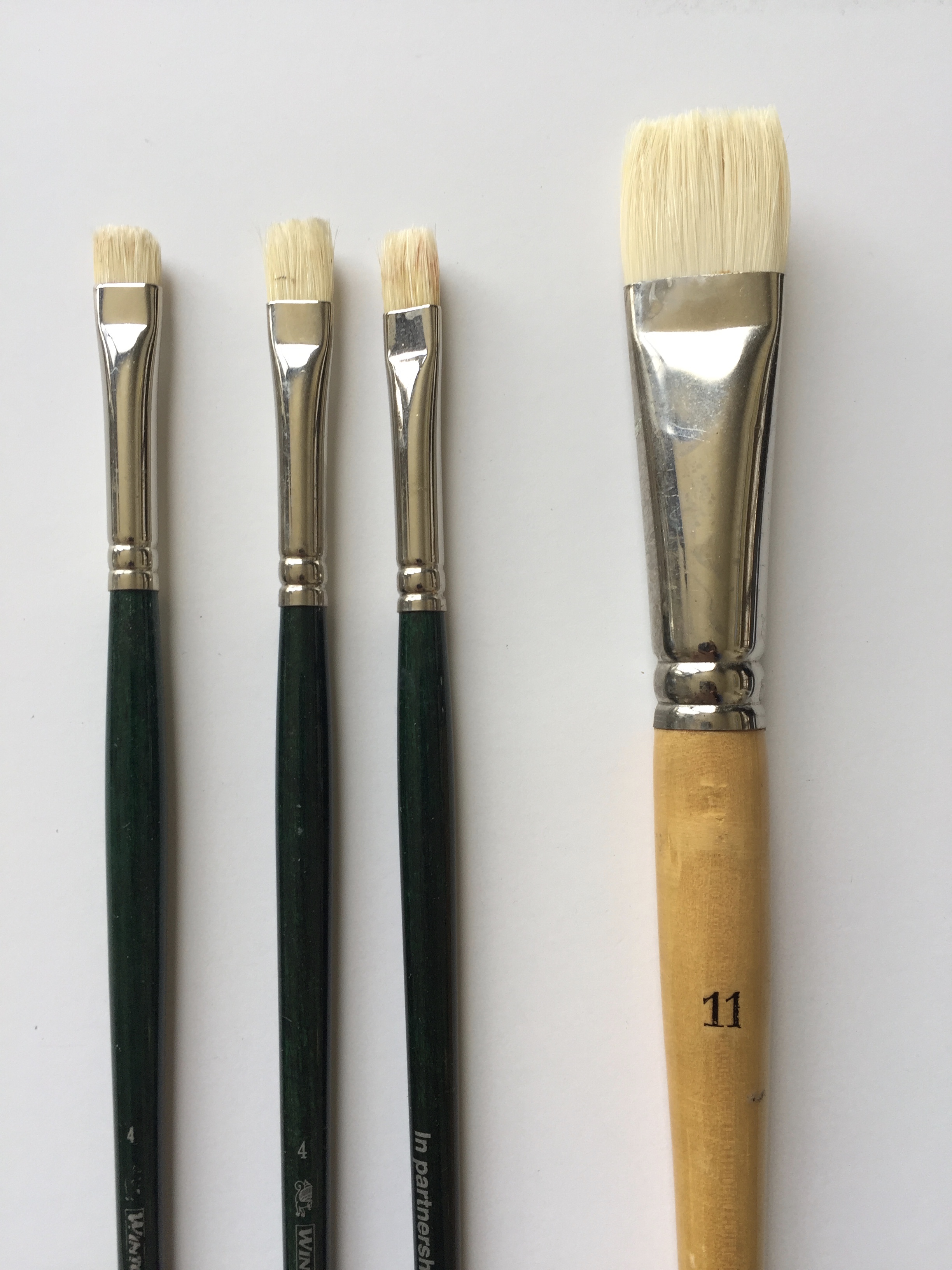 Guide for types of paintbrushes for oil painting from natural or